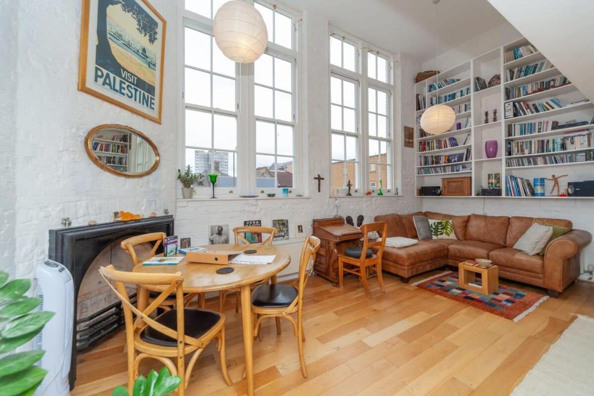 Charming 1 Bedroom Apartment In Old School House Лондон Екстериор снимка