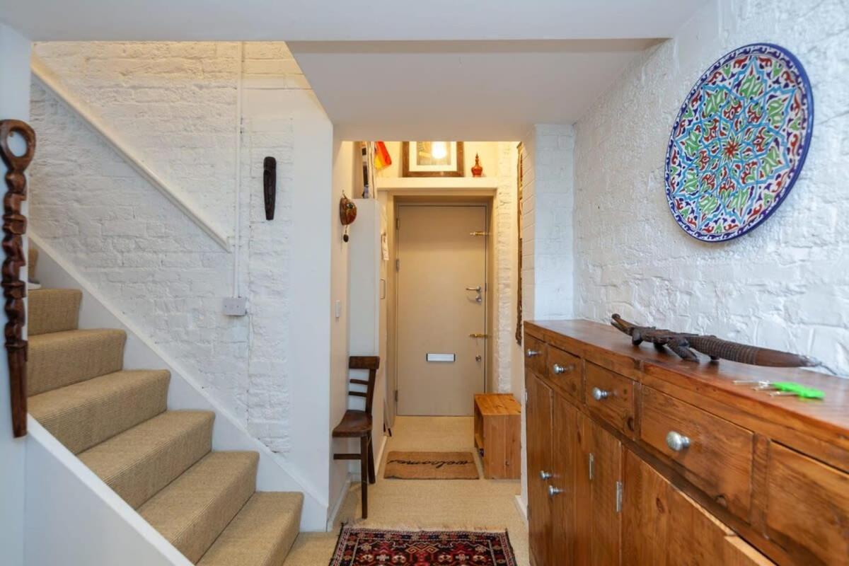 Charming 1 Bedroom Apartment In Old School House Лондон Екстериор снимка